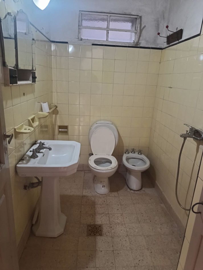 Casa sobre Av Zanni APTA CREDITO