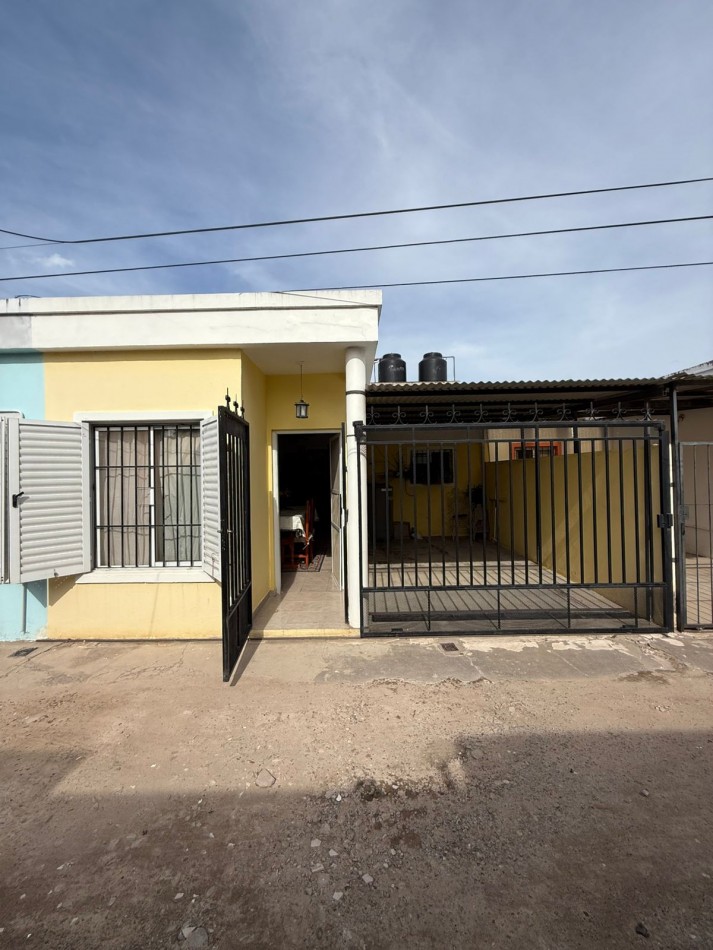 Casa dentro complejo Habitacional 