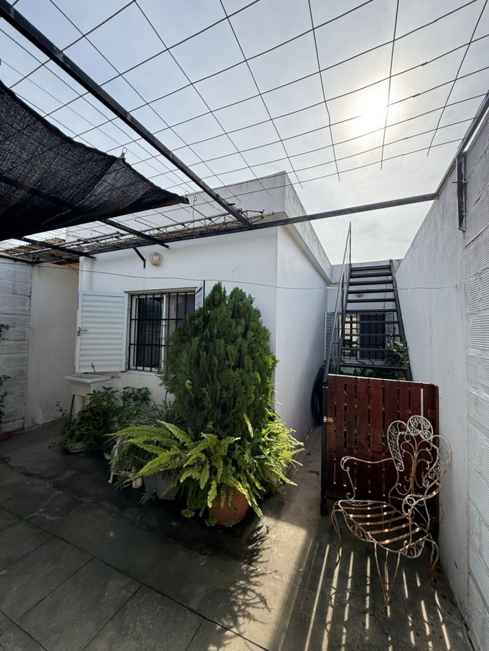Casa dentro complejo Habitacional 