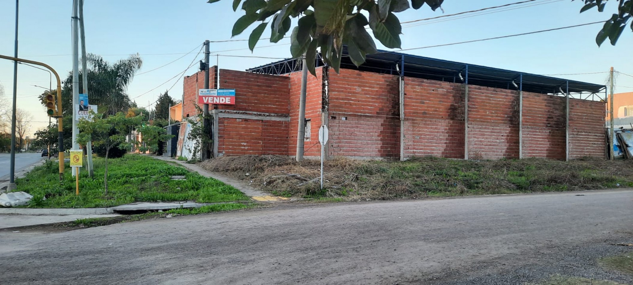 Galpon/Local a terminar 