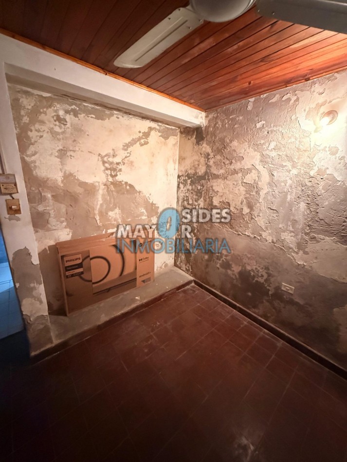 CASA EN VENTA sobre calle Balbin