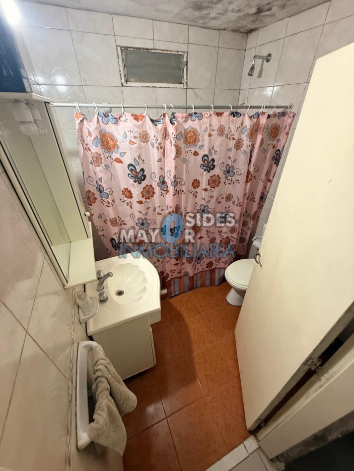 CASA EN VENTA sobre calle Balbin