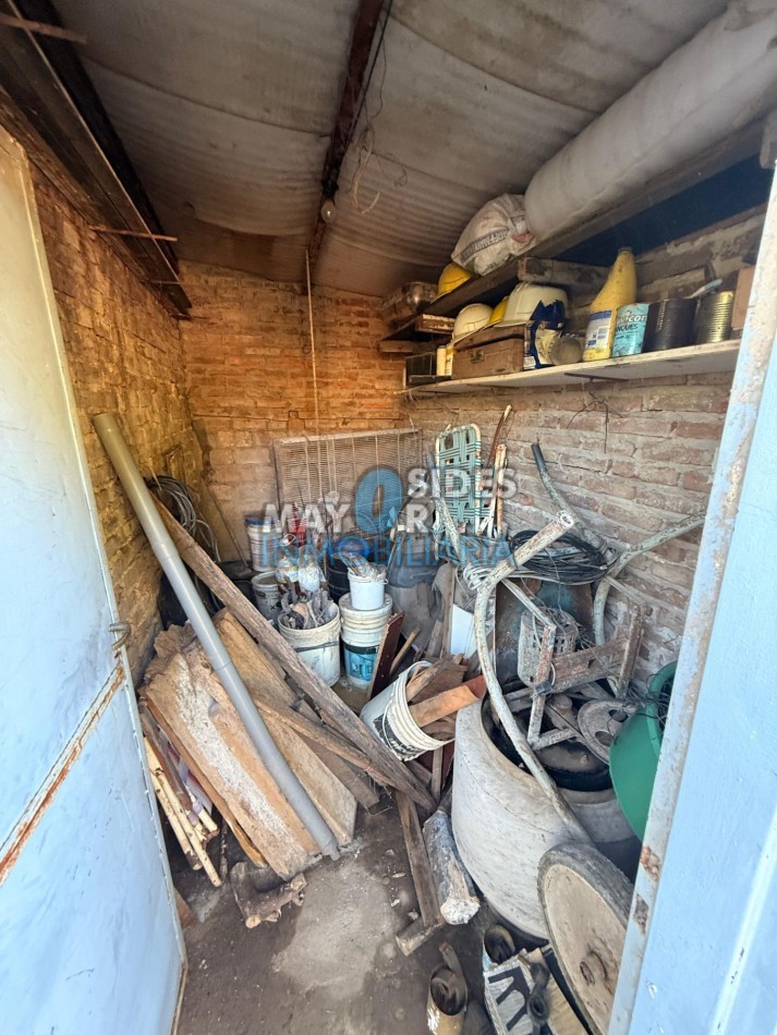 CASA EN VENTA sobre calle Balbin