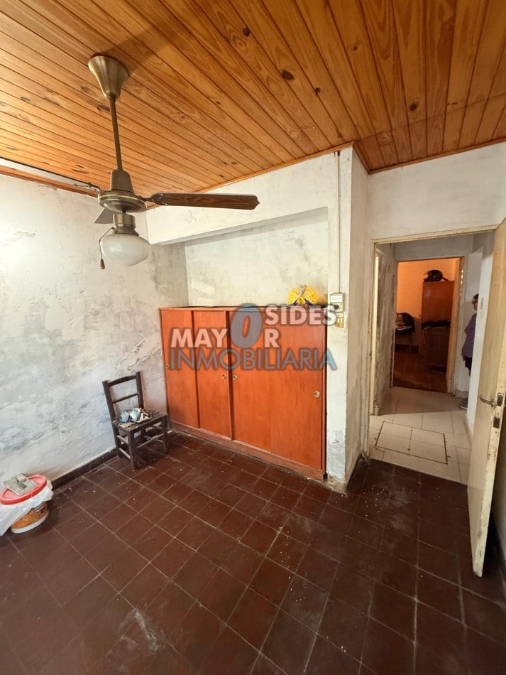 CASA EN VENTA sobre calle Balbin
