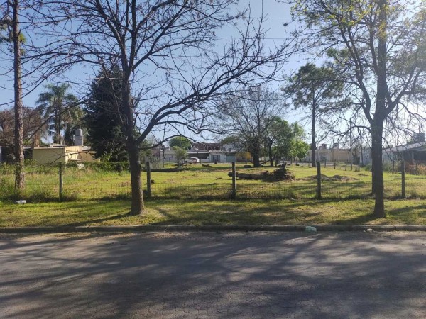 Terreno frente 3 calles 