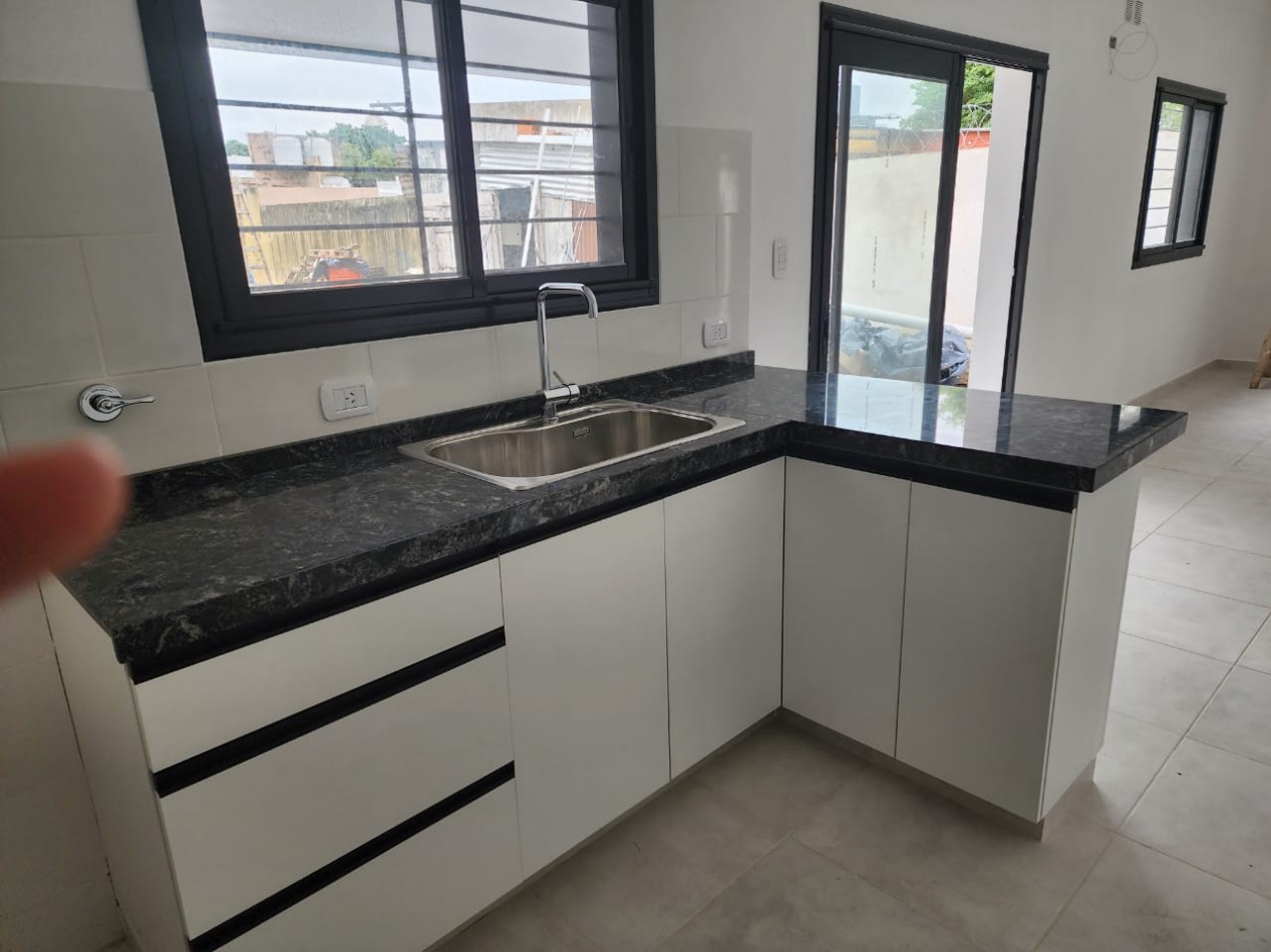 Casa a Estrenar Zona Pcias Unidas y Garrigo