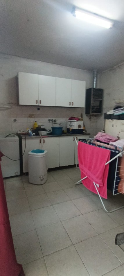 Casa con Local + Galpon 