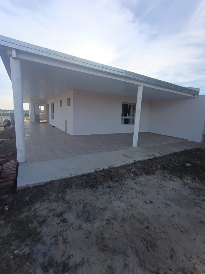 Brisas del Acceso Norte casa c/lote 800 m2