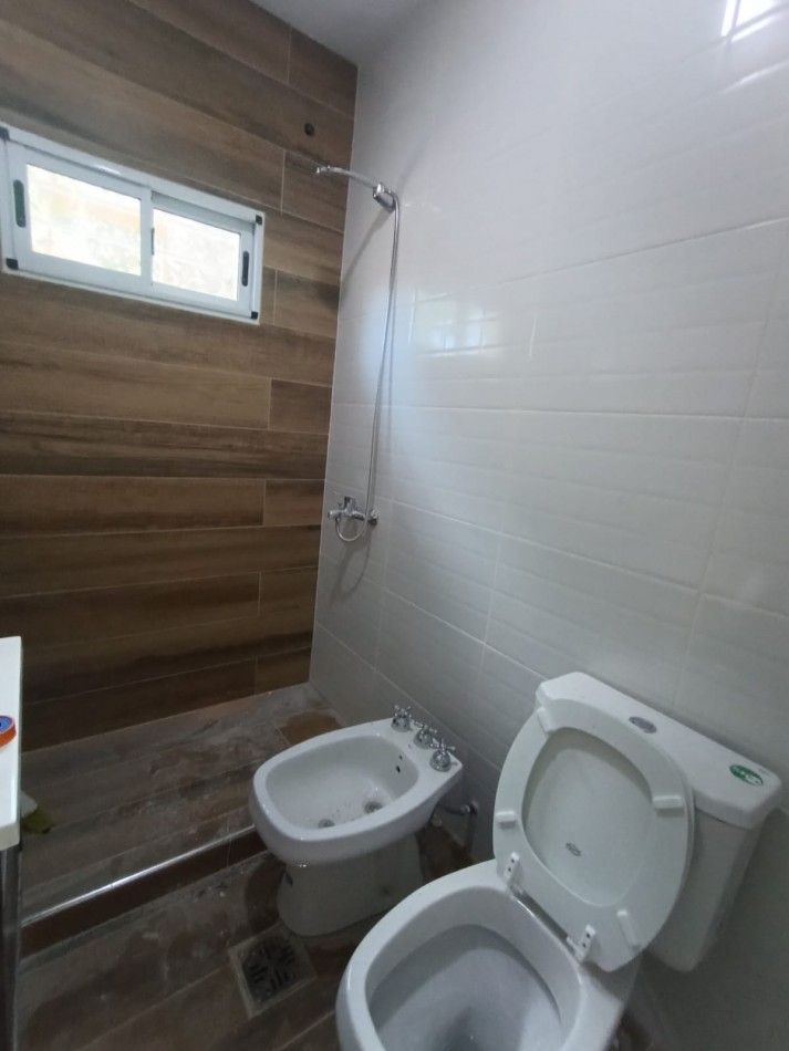 Casa impecble  estado Barrio Gazzano 