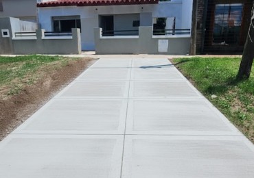 Casa impecble  estado Barrio Gazzano 